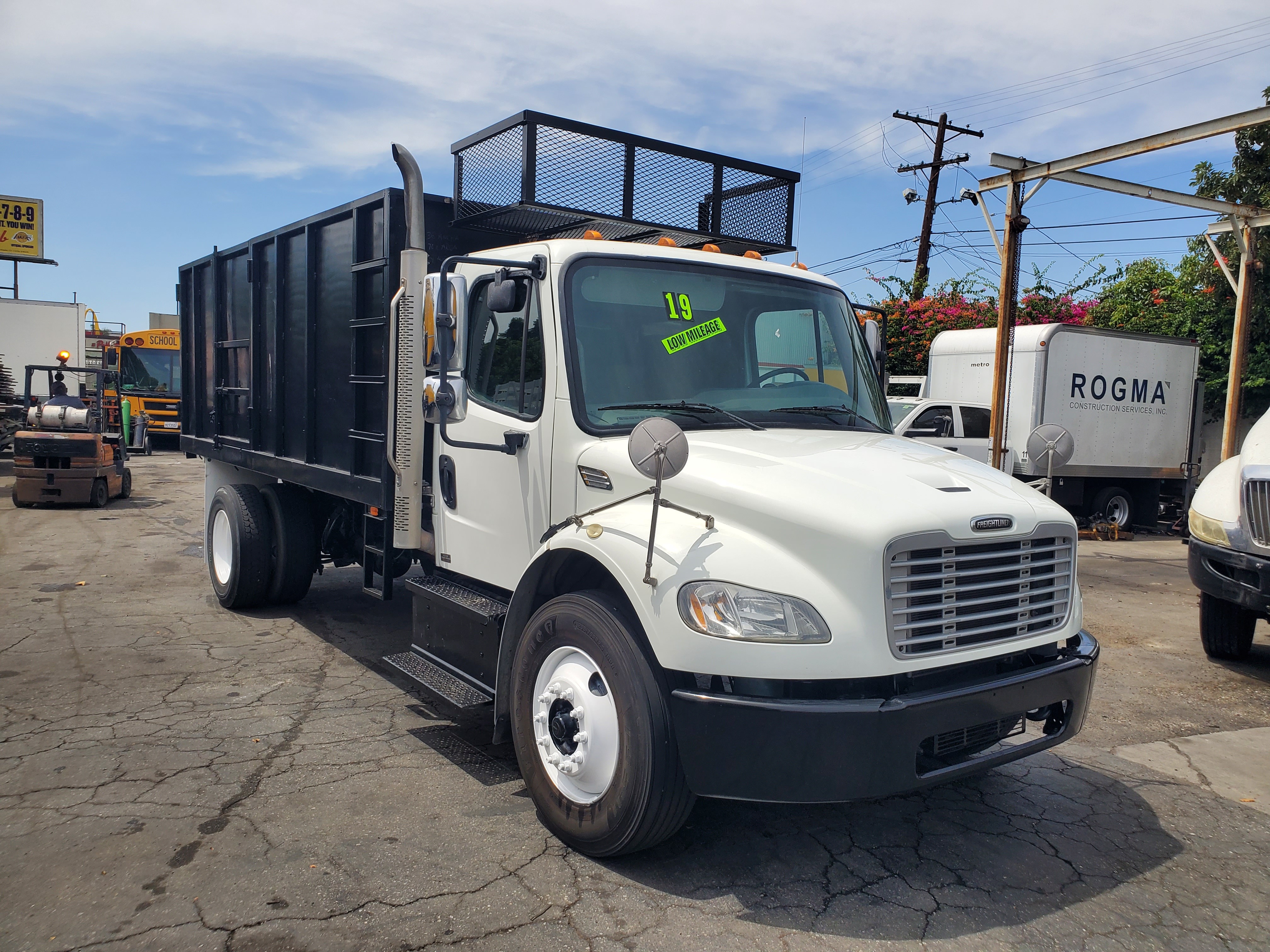 2020 FREIGHTLINER BUSINESS CLASS M2 106 in Los Angeles, CA