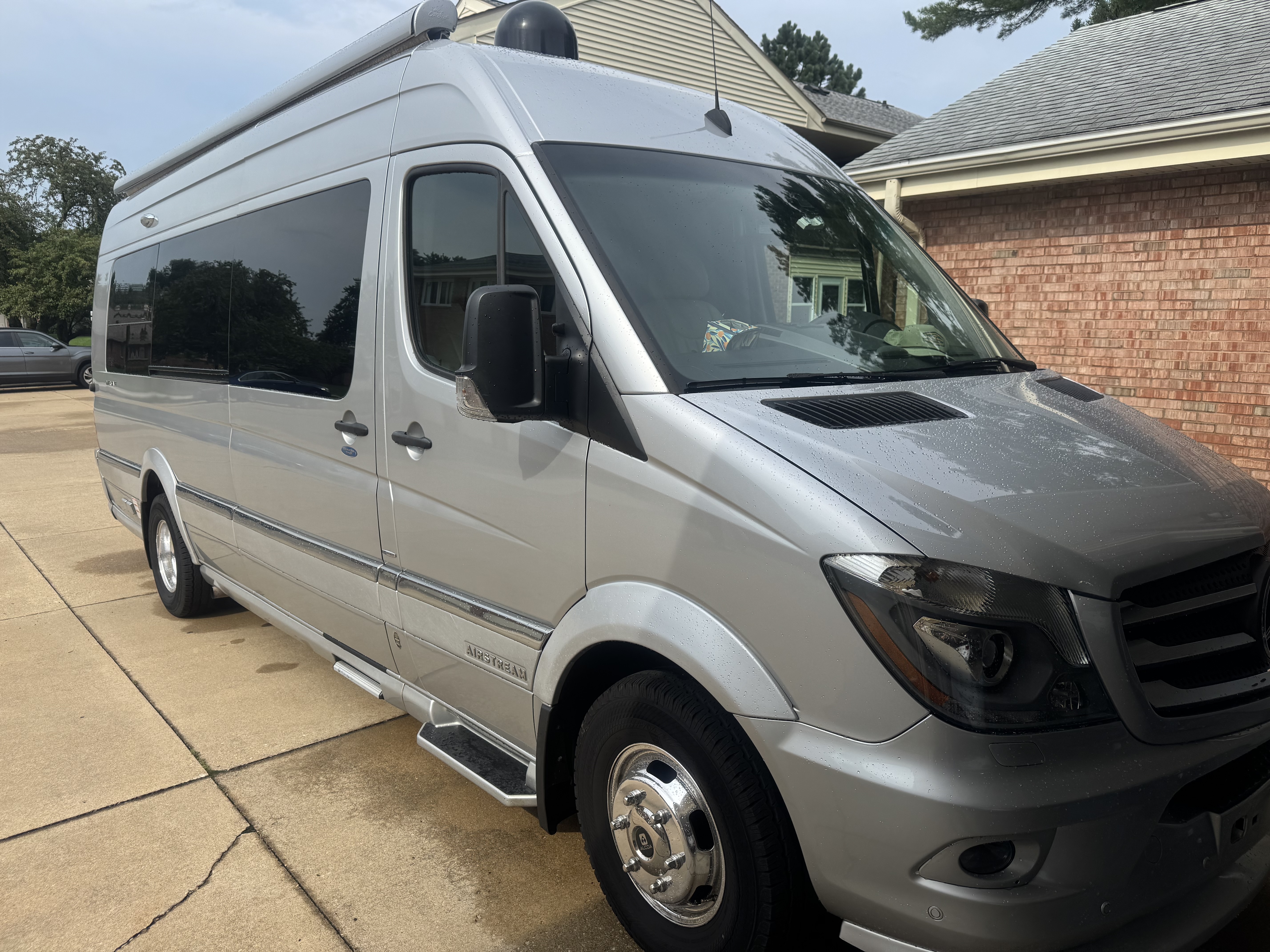 2017 Airstream INTERSTATE GRAND TOUR EXT TWIN in the villages FL