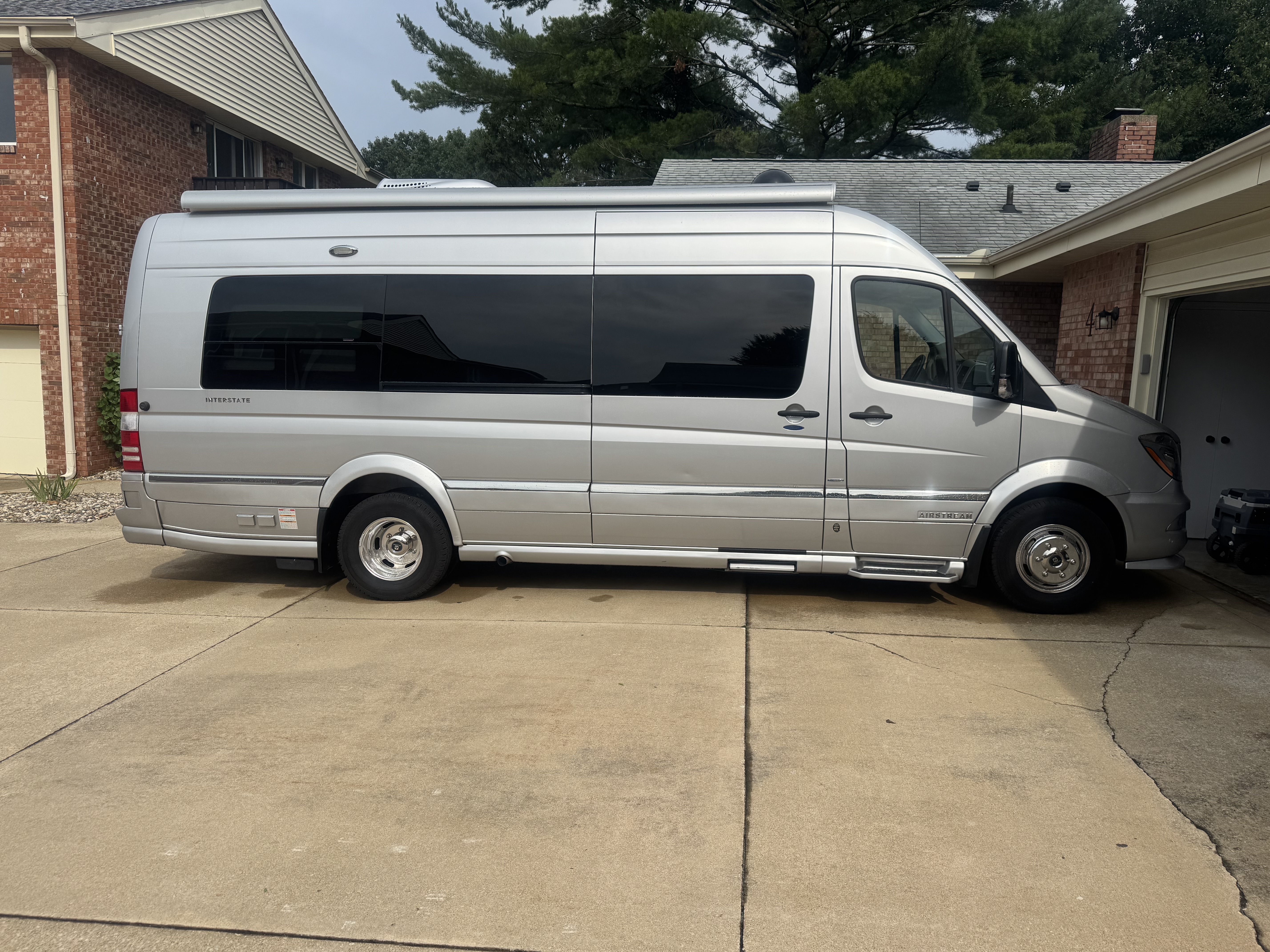 2017 Airstream INTERSTATE GRAND TOUR EXT TWIN in the villages FL