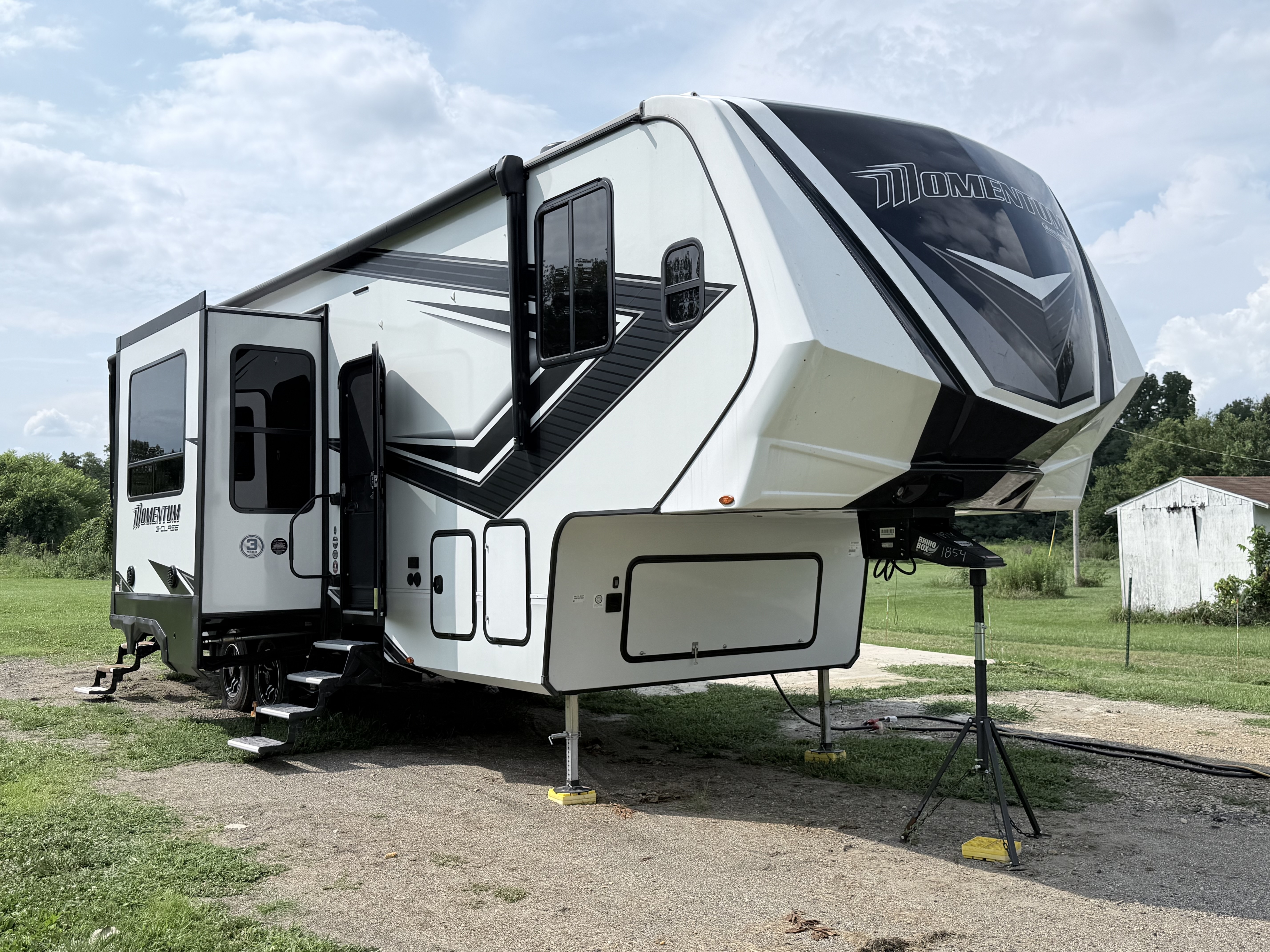 2024 Grand Design MOMENTUM G-CLASS 320G in chillicothe OH