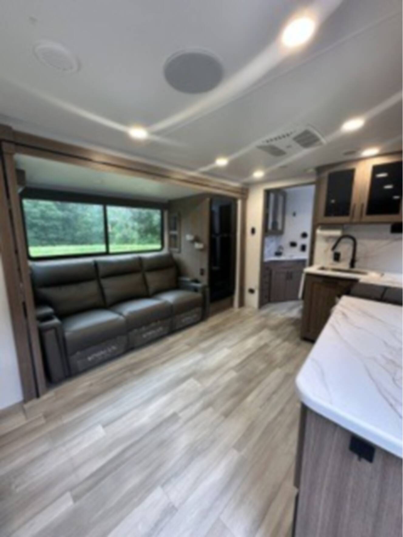 A photo of this 2024 Alliance Rv DELTA 252RL
