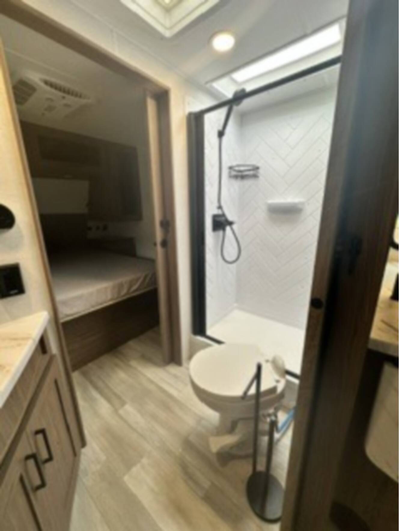A photo of this 2024 Alliance Rv DELTA 252RL