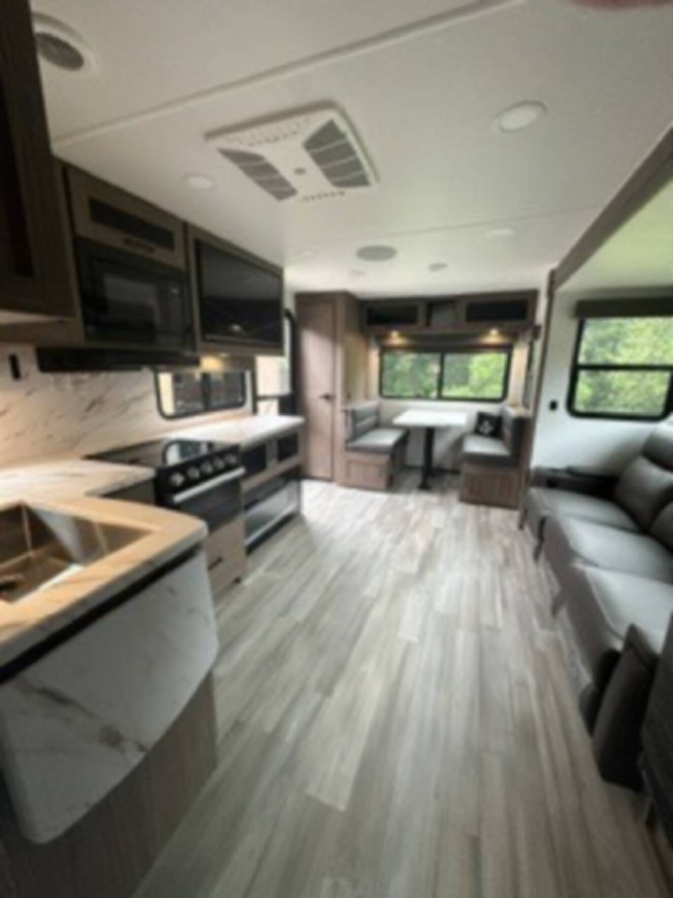 A photo of this 2024 Alliance Rv DELTA 252RL