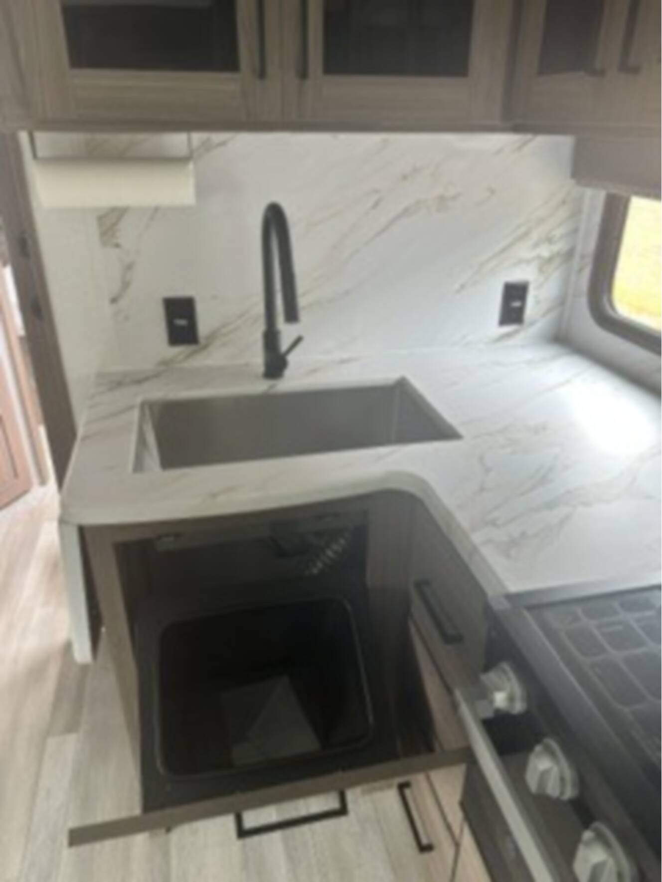 A photo of this 2024 Alliance Rv DELTA 252RL