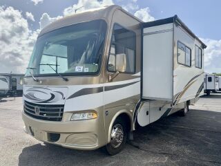 2013 THOR MOTOR COACH DAYBREAK 32HD