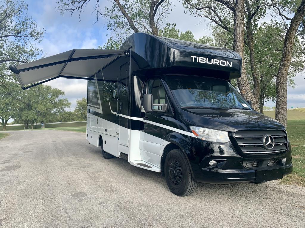 2025 Thor Motor Coach Tiburon 24FB in claremore OK