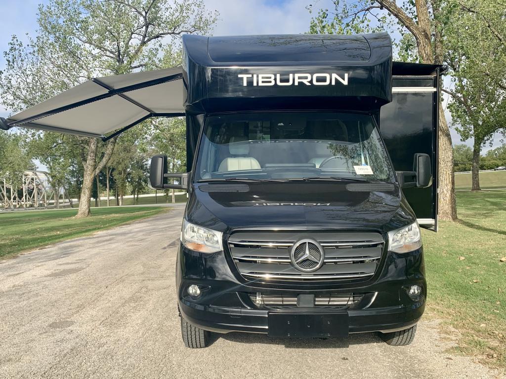 2025 Thor Motor Coach Tiburon 24FB in claremore OK
