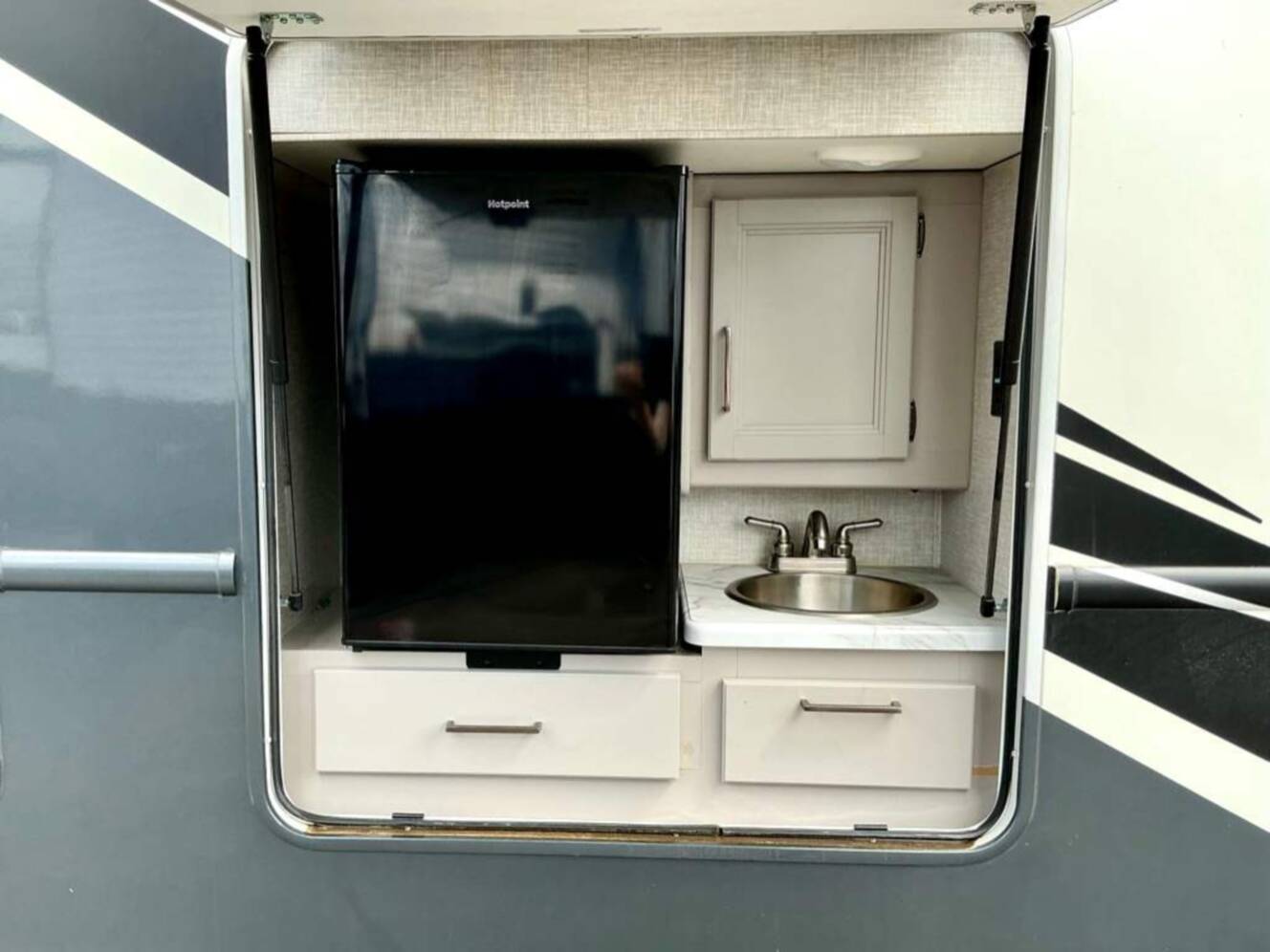 A photo of this 2023 Thor Motor Coach Hurricane 34J