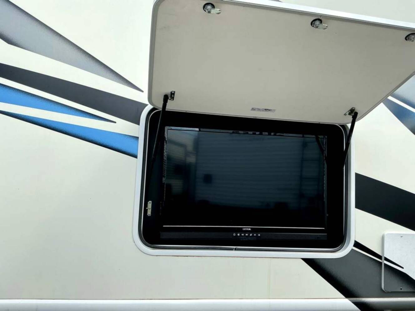 A photo of this 2023 Thor Motor Coach Hurricane 34J