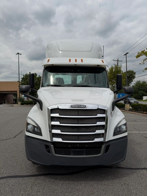 2019 Freightliner Cascadia in Linden, NJ