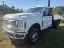 Commercial Trucks with the Highest Towing and Payload Capacities image
