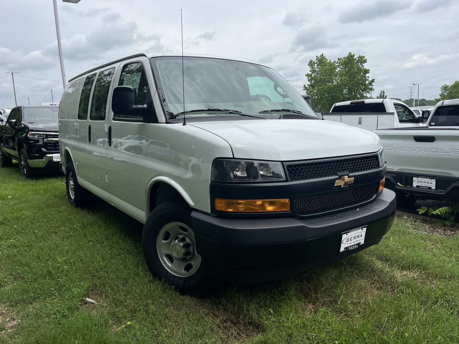 2026 CHEVROLET Express 2500 in Madison, TN