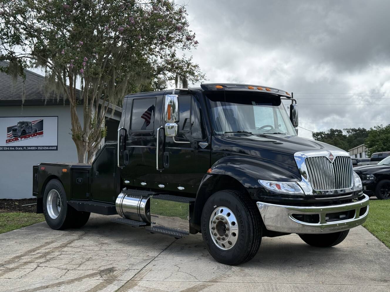 A photo of this 2016 International Rv 4400 Super Truck