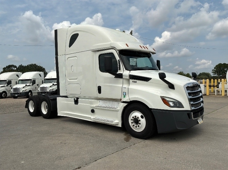 2020 FREIGHTLINER CASCADIA 126 in Montgomery, AL