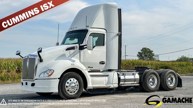 2018 KENWORTH T680 DAY CAB in Champlain, NY