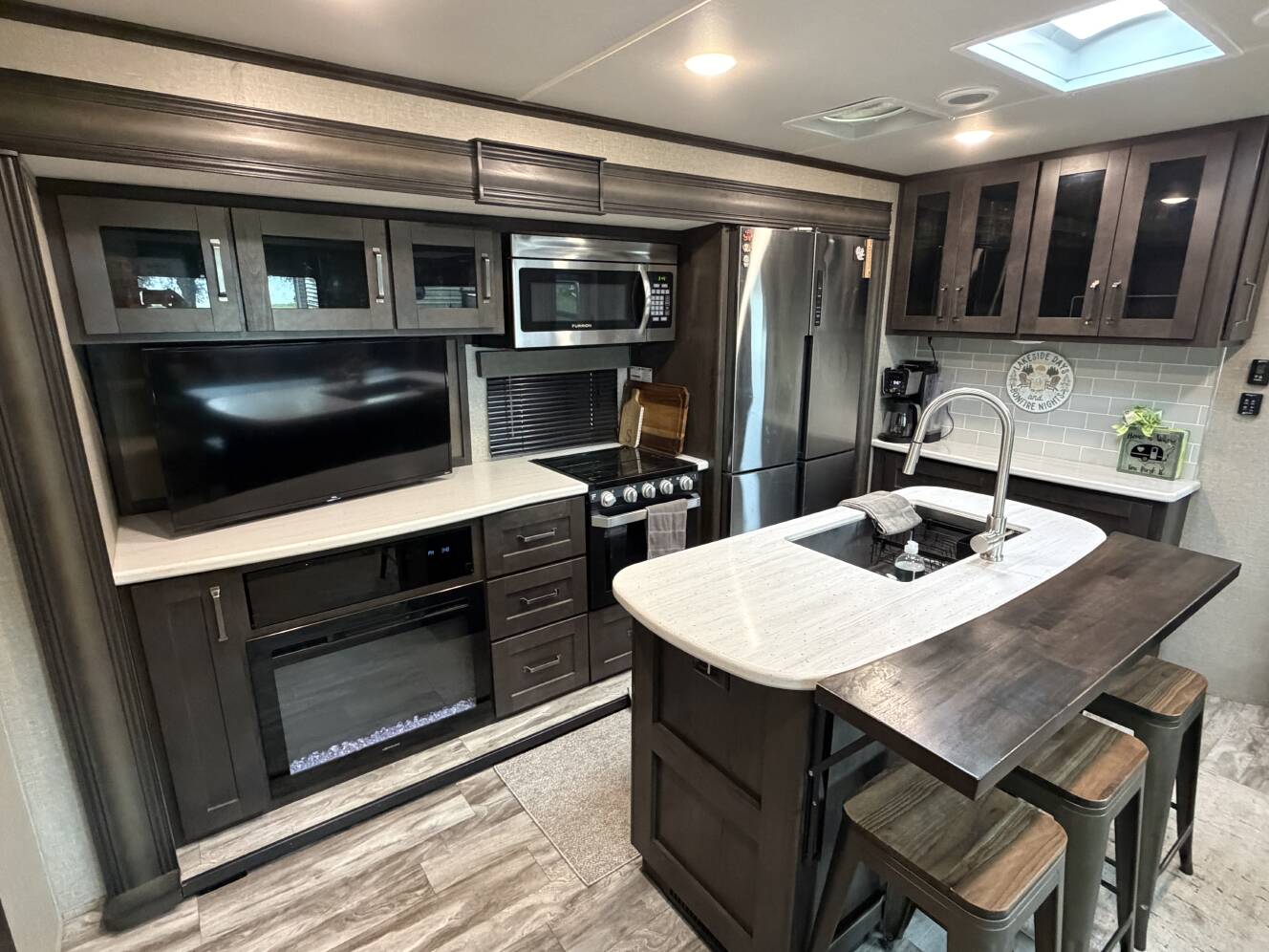 A photo of this 2021 Grand Design REFLECTION 312BHTS