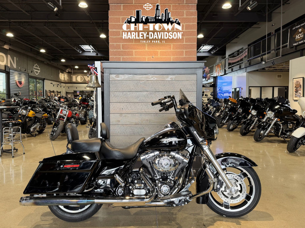 2013 Harley-Davidson Street Glide FLHX in Tinley Parl, IL