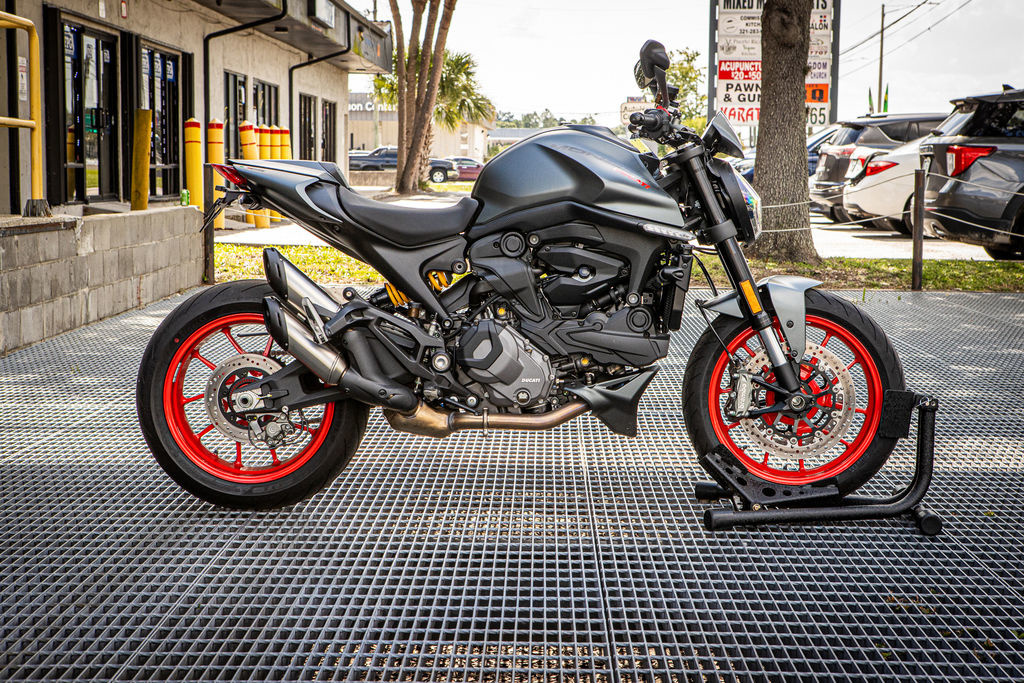 2025 Ducati Monster Plus Aviator Grey SP SP in Union Park, FL