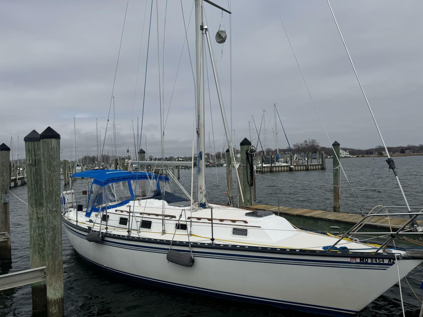 1984 Endeavour 33 in tracys landing MD