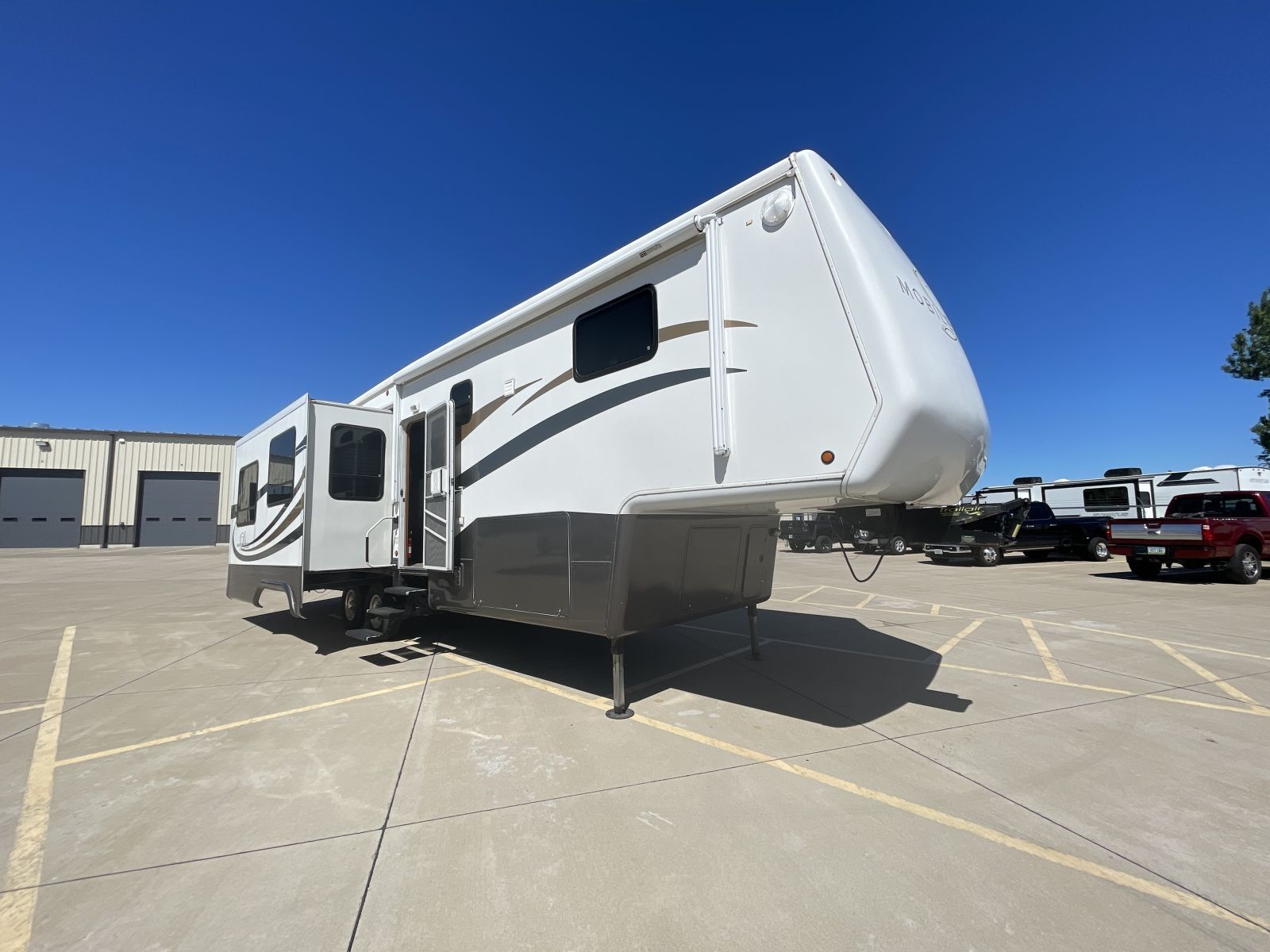 2006 DRV MOBILE SUITE 36TK3 in blue grass IA