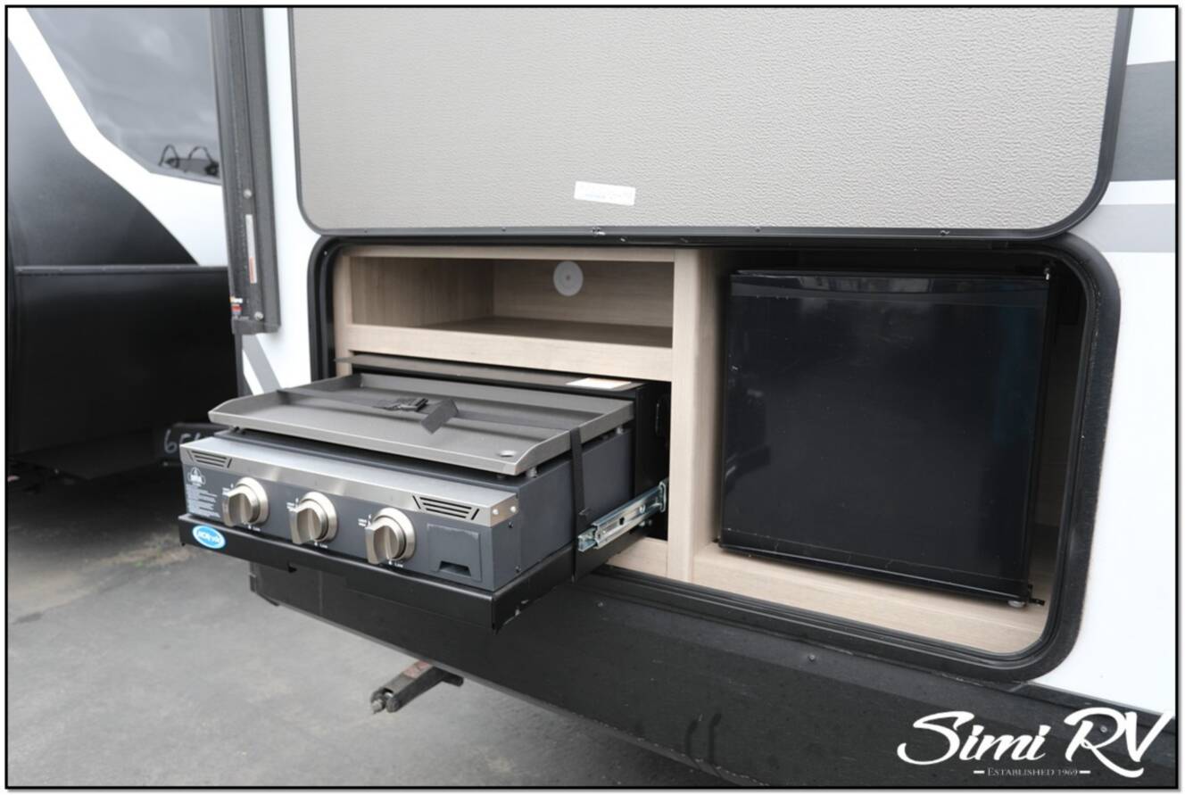 A photo of this 2026 Grand Design Imagine 2800BH