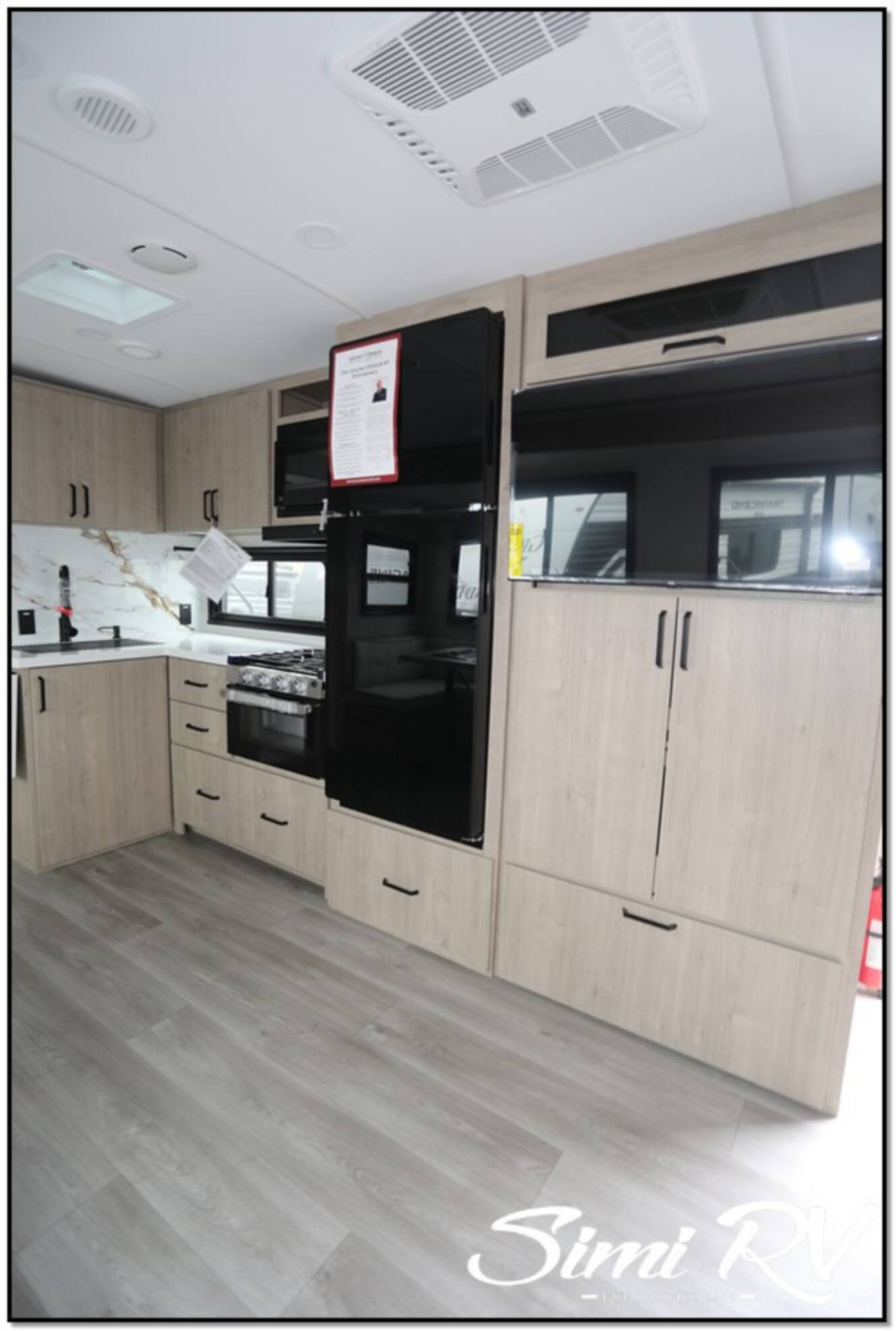 A photo of this 2026 Grand Design Imagine 2800BH