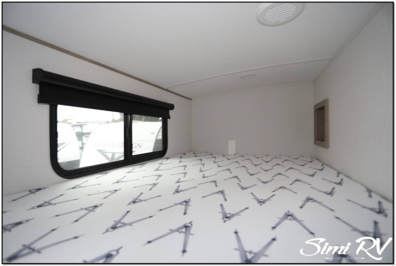 A photo of this 2026 Grand Design Imagine 2800BH