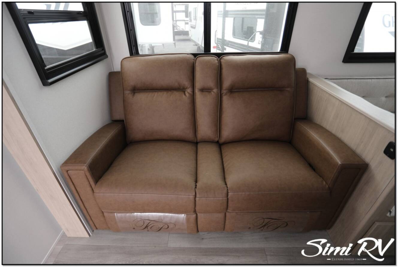 A photo of this 2026 Grand Design Imagine 2800BH
