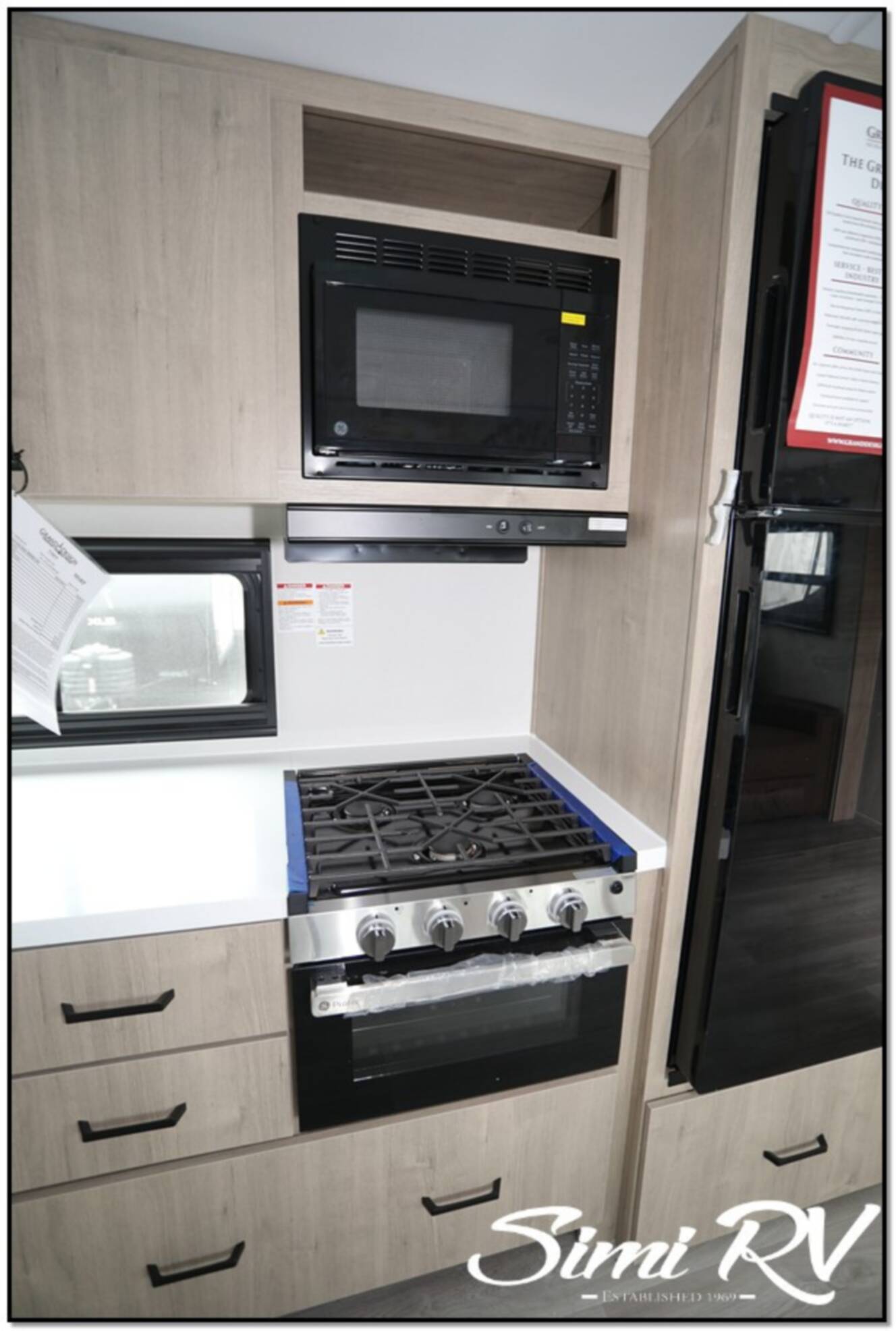 A photo of this 2026 Grand Design Imagine 2800BH