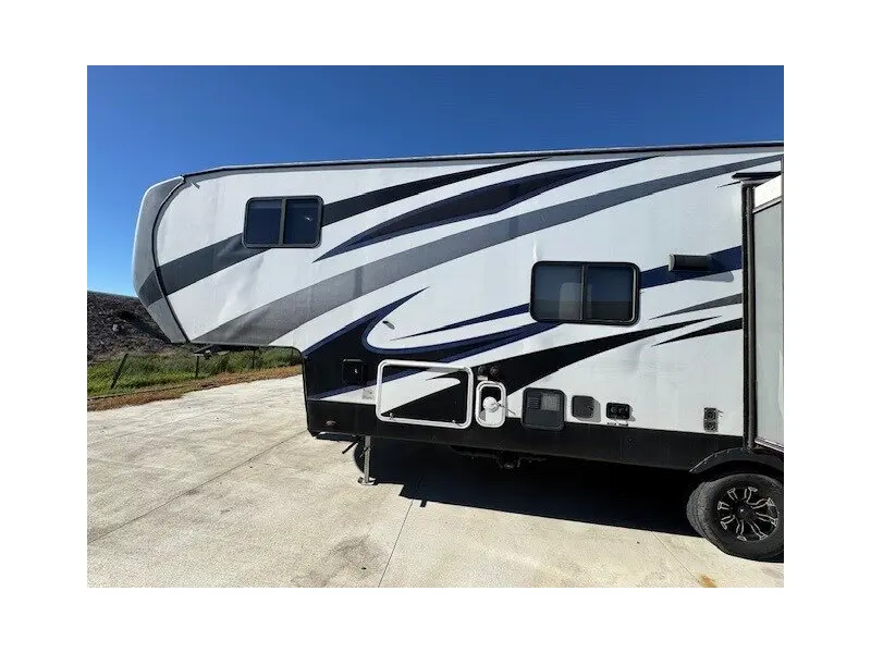 2019 PACIFIC COACHWORKS BLAZE'N F29
