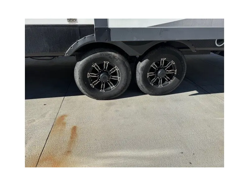 2019 PACIFIC COACHWORKS BLAZE'N F29