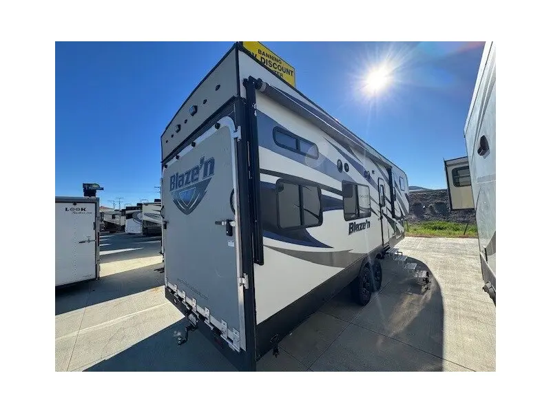 2019 PACIFIC COACHWORKS BLAZE'N F29