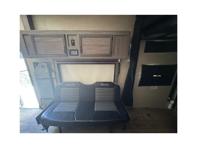2019 PACIFIC COACHWORKS BLAZE'N F29
