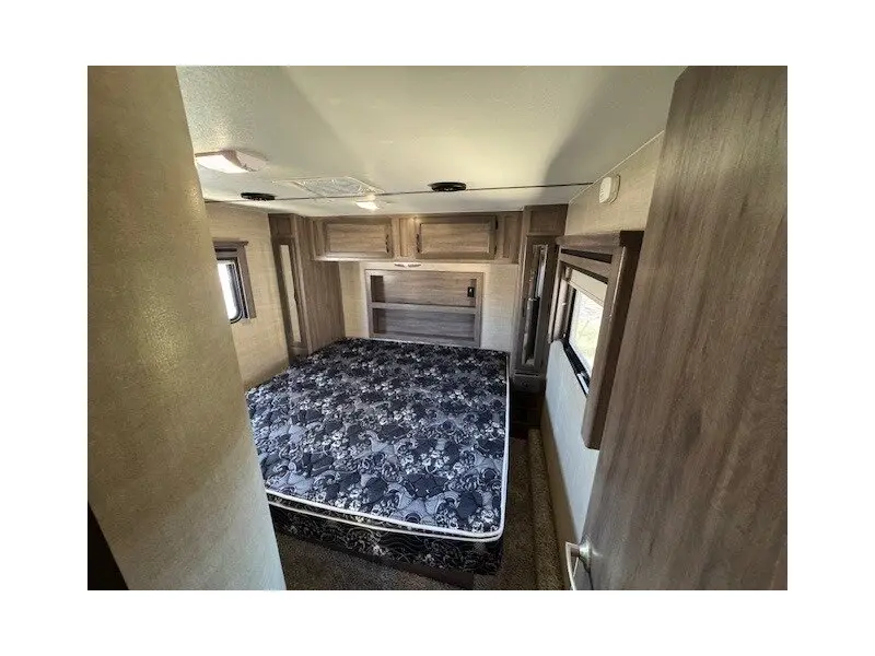 2019 PACIFIC COACHWORKS BLAZE'N F29
