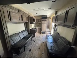 2019 PACIFIC COACHWORKS BLAZE'N F29