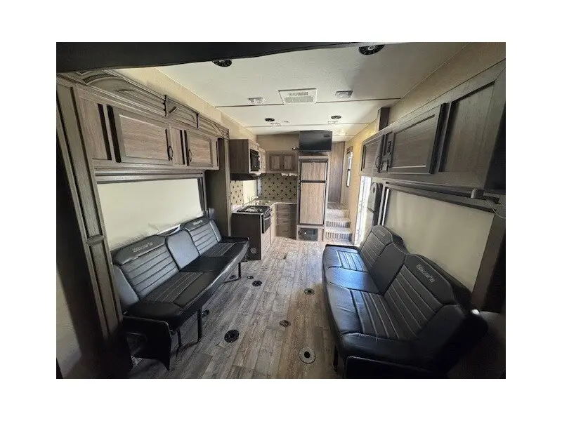 2019 PACIFIC COACHWORKS BLAZE'N F29