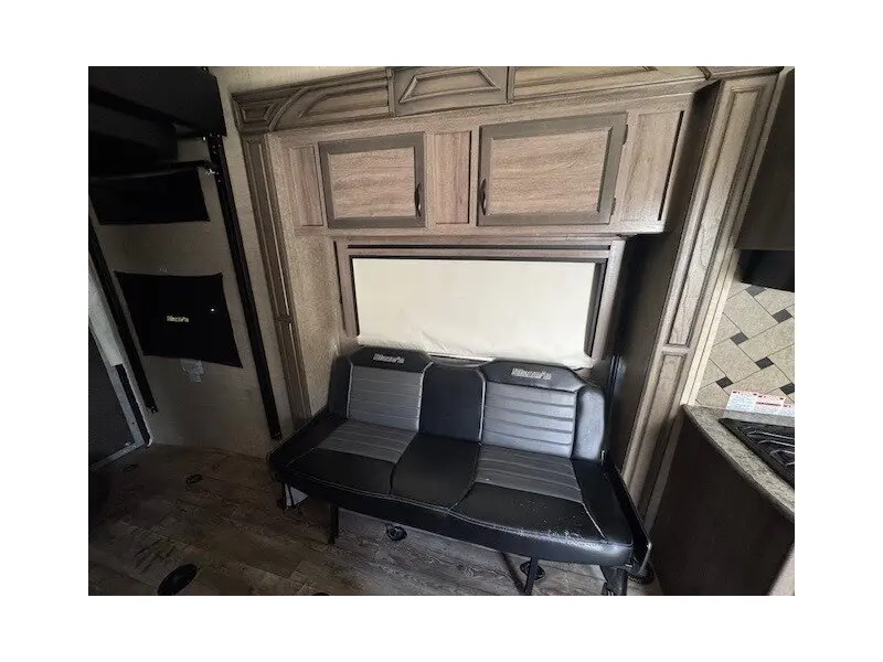 2019 PACIFIC COACHWORKS BLAZE'N F29