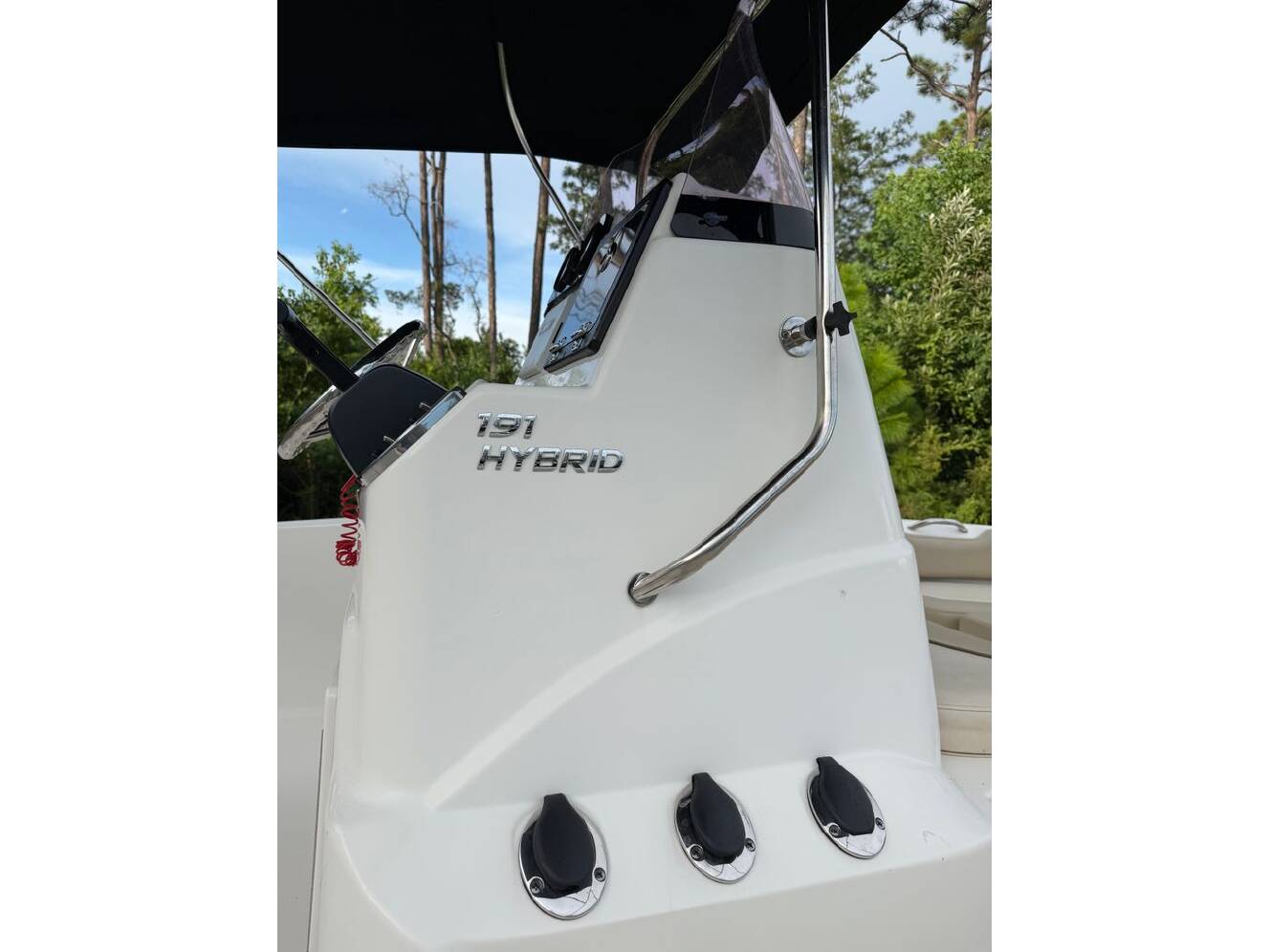 A photo of this 2022 Nauticstar 191 Hybrid