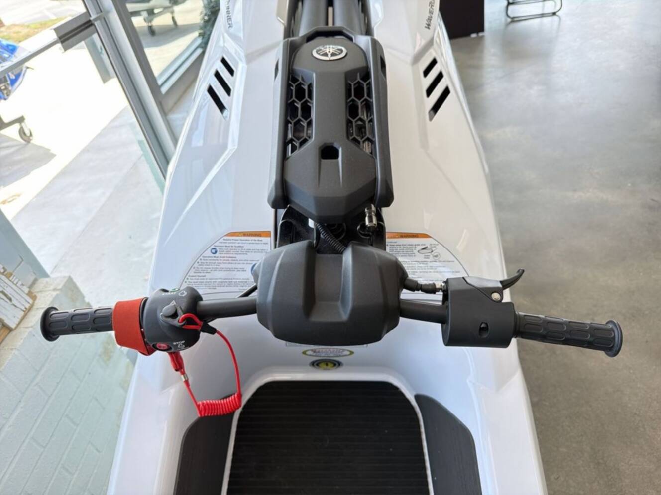 A photo of this 2025 Yamaha Waverunners SuperJet®