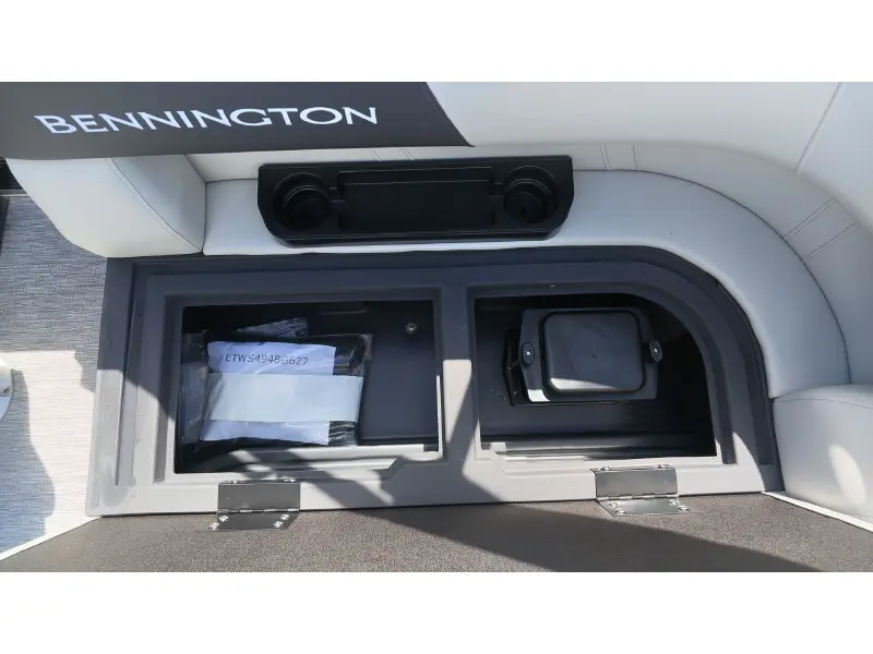 2027 Bennington 20 S1 STERN RADIUS