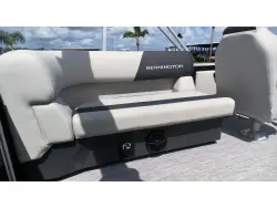 2027 Bennington 20 S1 STERN RADIUS