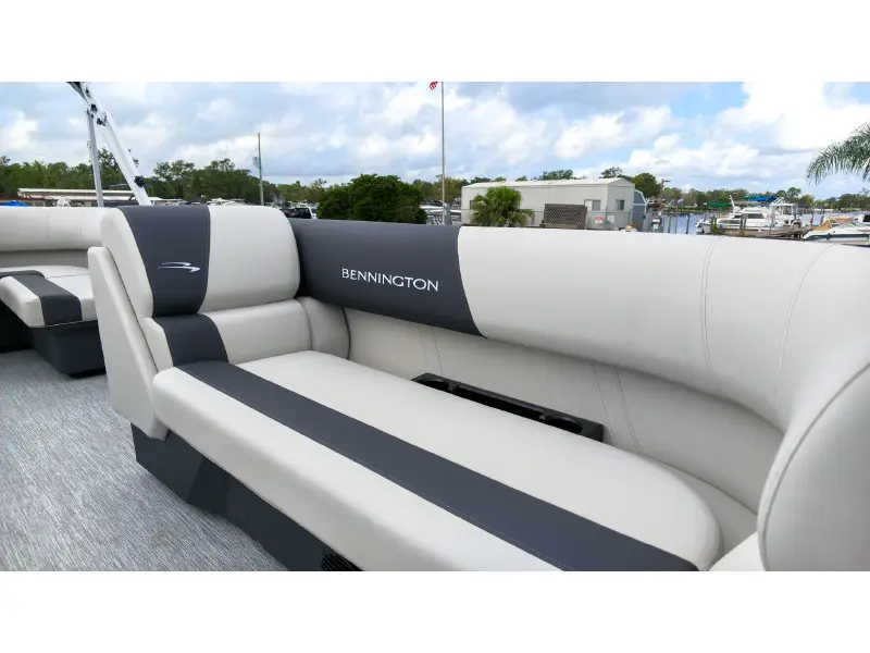 2027 Bennington 22 S1 FISH AND CRUISE
