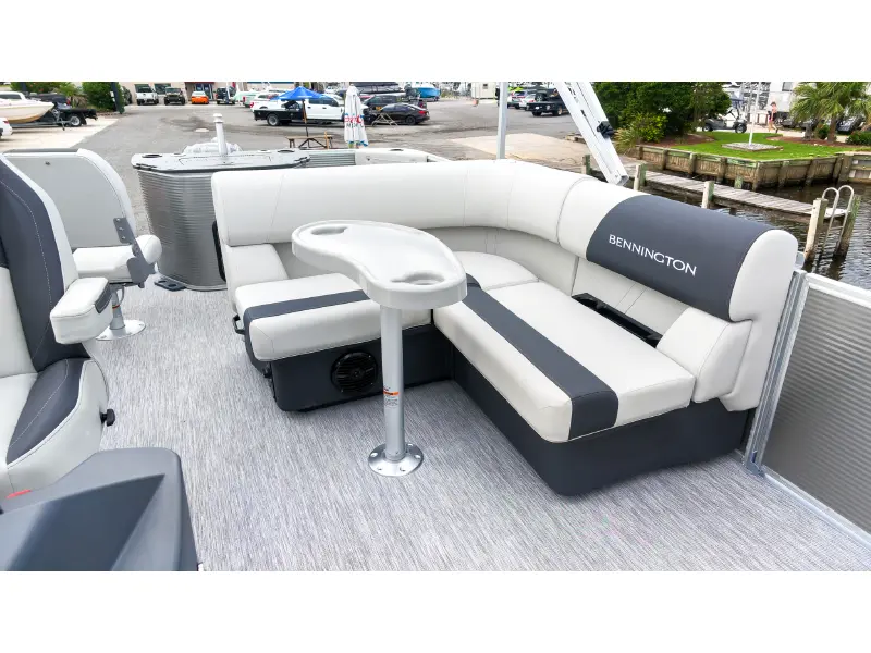 2027 Bennington 22 S1 FISH AND CRUISE