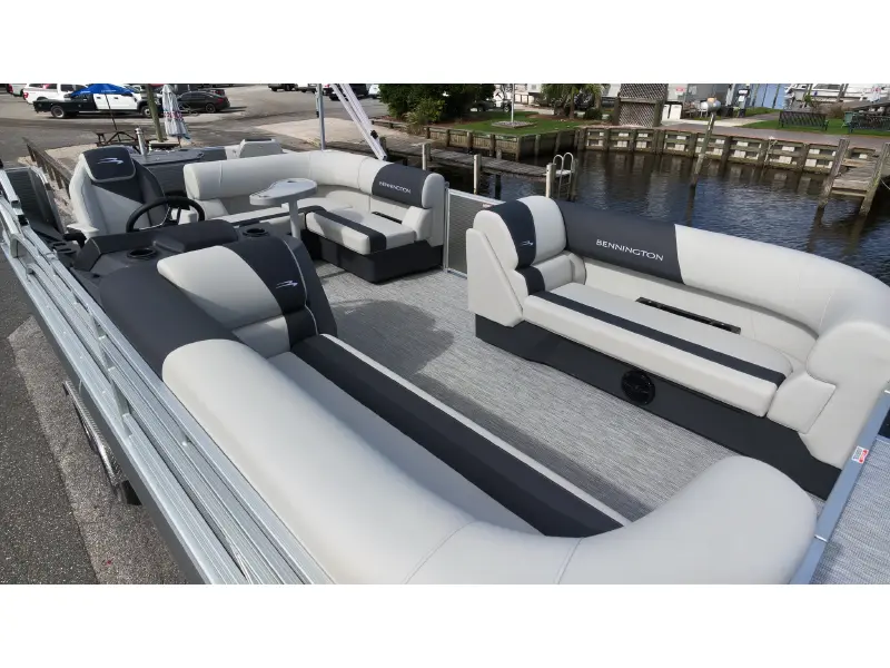 2027 Bennington 22 S1 FISH AND CRUISE
