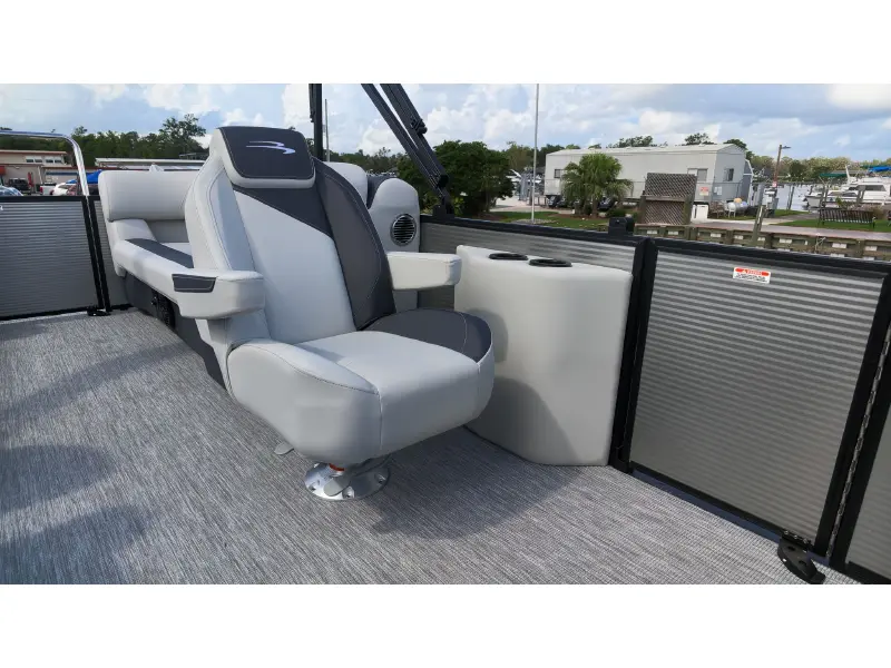 2027 Bennington 22 S1 STERN RADIUS