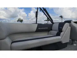2027 Bennington 22 S1 STERN RADIUS