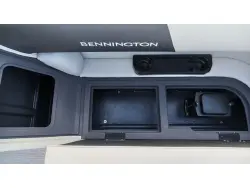 2027 Bennington 22 S1 STERN RADIUS