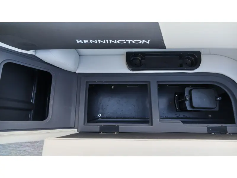 2027 Bennington 22 S1 STERN RADIUS