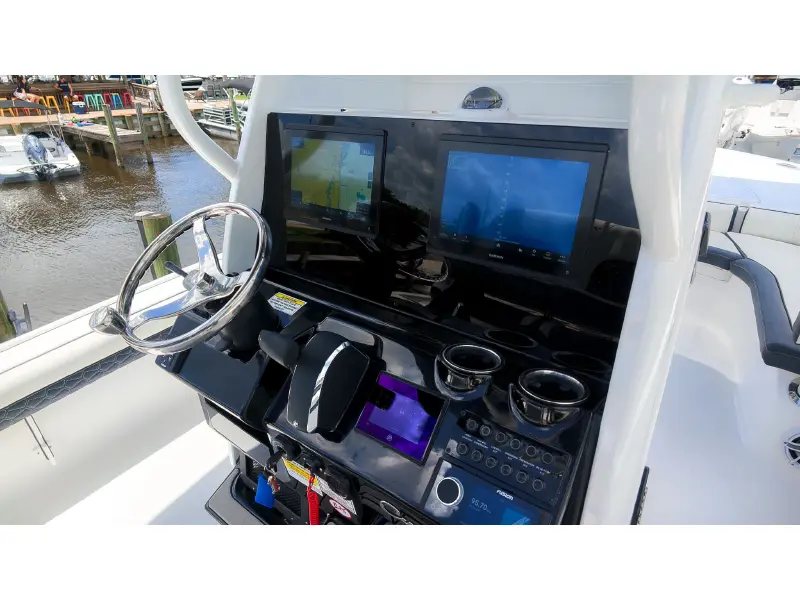 2027 Tidewater 2500 Carolina Bay