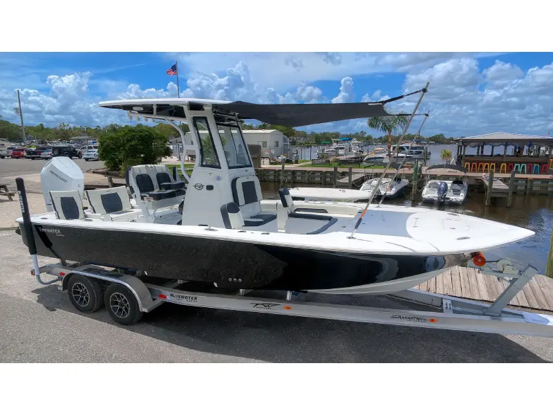 2027 Tidewater 2500 Carolina Bay